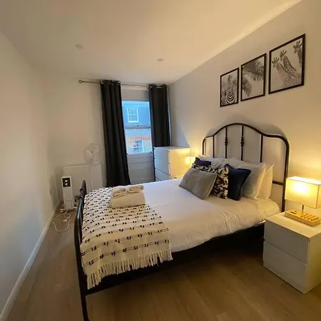 Explore London From The Heart Of Soho Extérieur photo